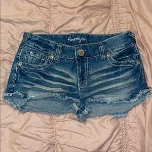 Amethyst booty shorts